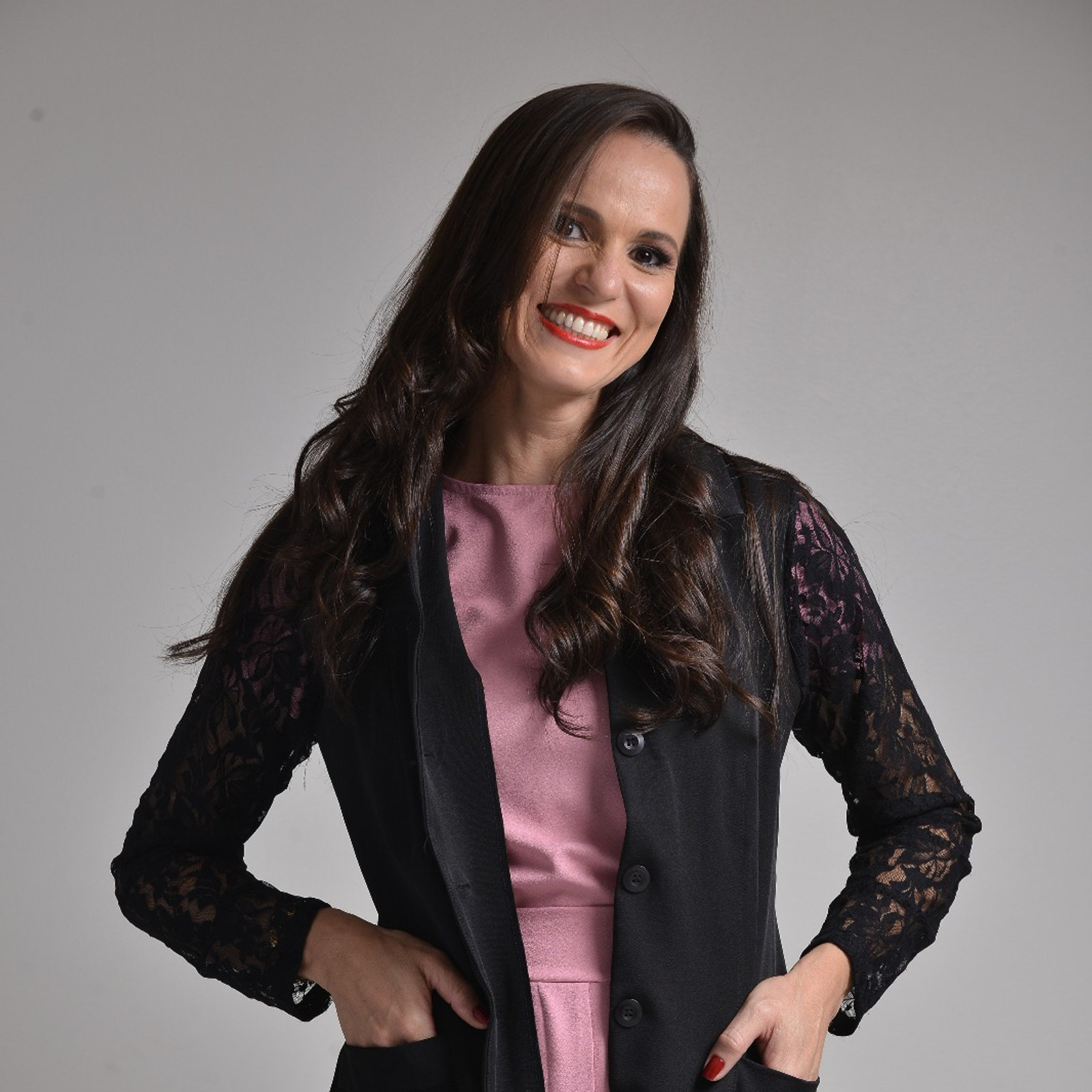 Prof. Dra. Taís Passos, ginecologista e obstetra